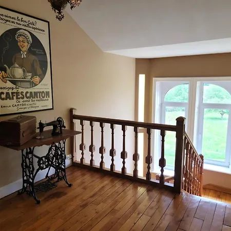 Prázdninový dům Chateau De Beaumenil, Paisible Et Familial *