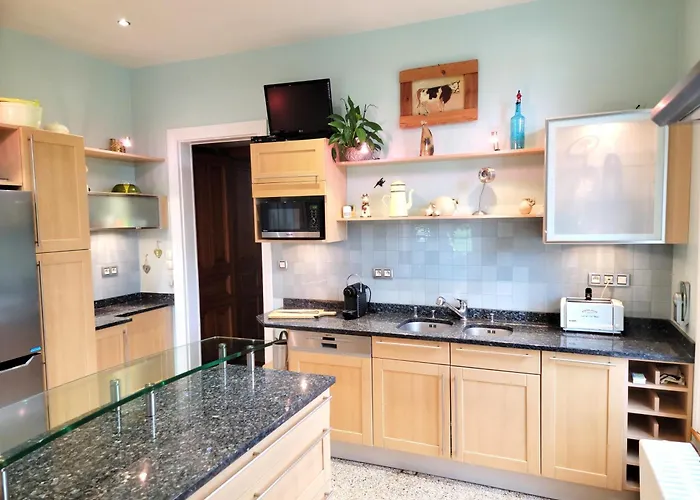 Prázdninový dům Chateau De Beaumenil, Paisible Et Familial Beaumenil