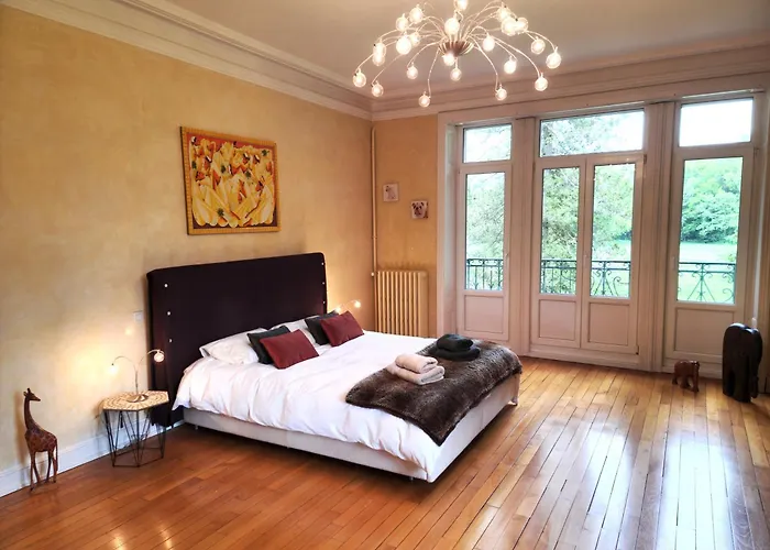 Chateau De Beaumenil, Paisible Et Familial *