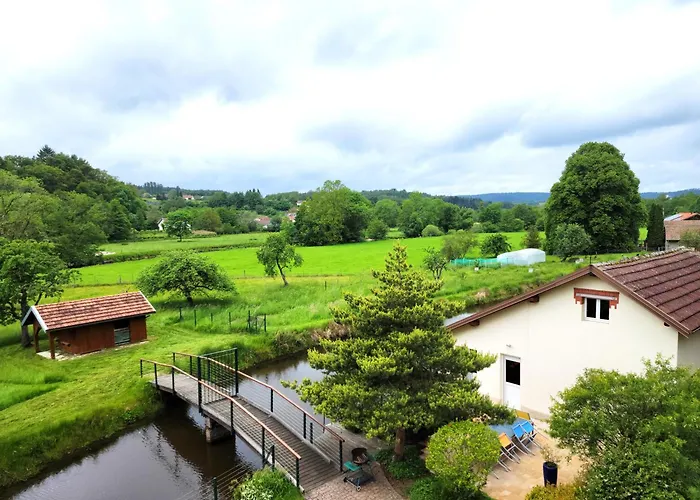 Prázdninový dům Chateau De Beaumenil, Paisible Et Familial