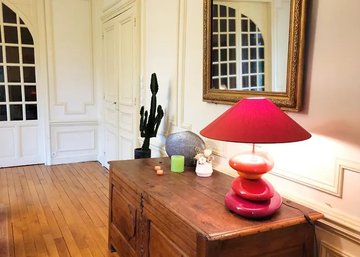 Chateau De Beaumenil, Paisible Et Familial *