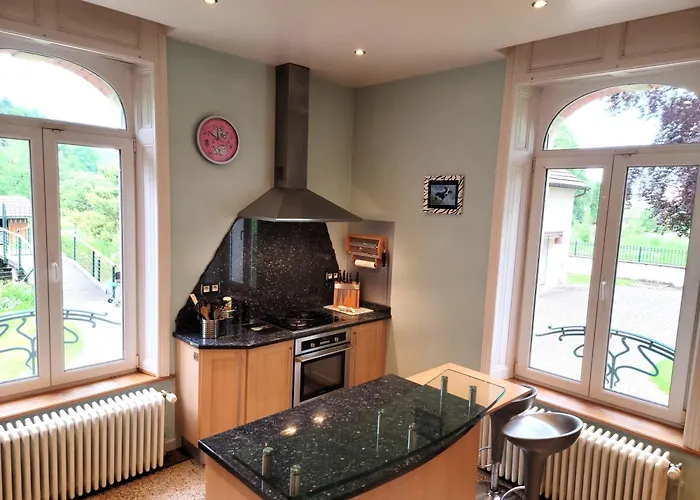 Prázdninový dům Chateau De Beaumenil, Paisible Et Familial Beaumenil