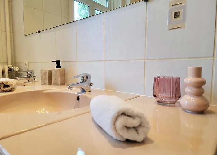 Chateau De Beaumenil, Paisible Et Familial Beaumenil