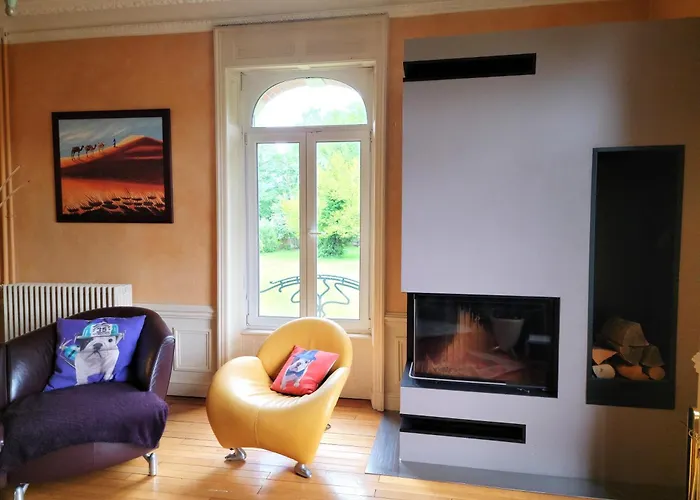 Prázdninový dům Chateau De Beaumenil, Paisible Et Familial Beaumenil