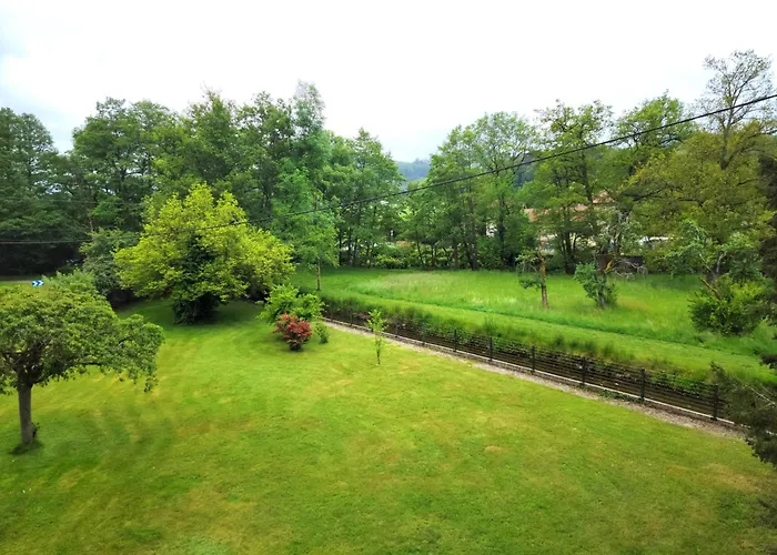 Prázdninový dům Chateau De Beaumenil, Paisible Et Familial