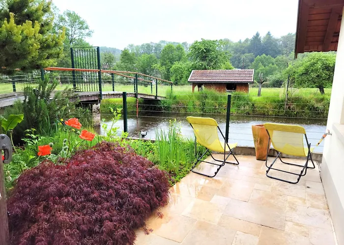 Prázdninový dům Chateau De Beaumenil, Paisible Et Familial